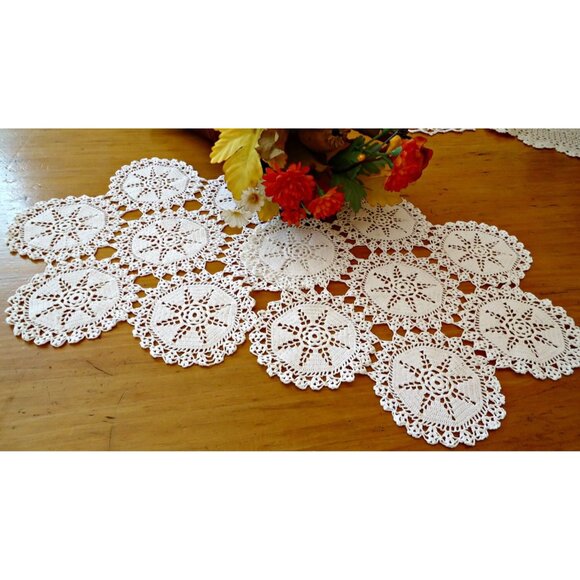 2 Crocheted Doilys Doilies Doily White Handmade  Vintage Doilys 1950's Lot  A681 - Picture 1 of 3